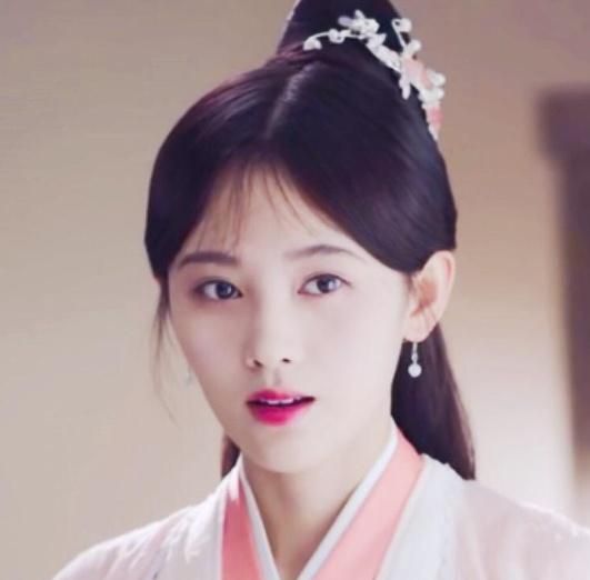 甜到蛀牙文：公主宴，九皇叔把她挤软榻上亲哭了，这一哭他宠18年