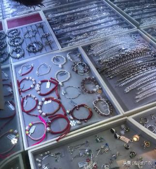一开就是40年，这家态度超级差的民间银饰店总是人满为患
