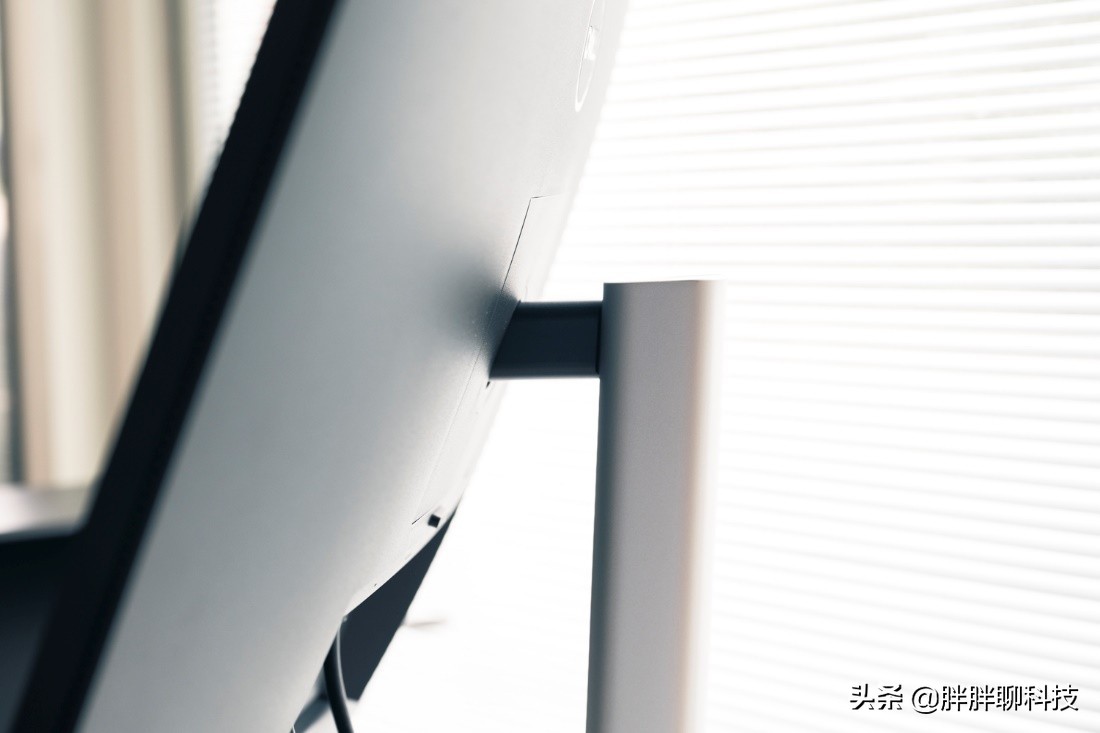 戴尔e2211hb显示器详细评测,戴尔显示器u2717d测评