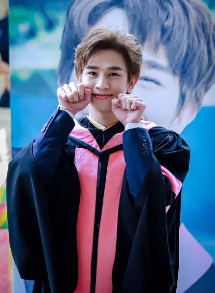 盘点他泰小可爱们的学士照：各个学霸努力又优秀