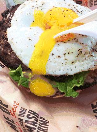 今天扒叔要说一位男星的料哦。