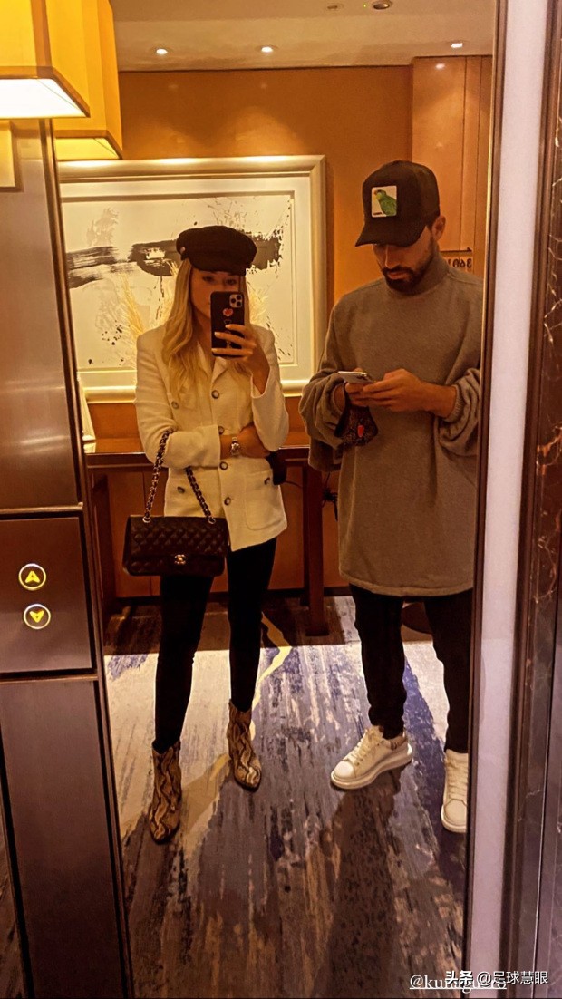 佳人相伴美滋滋！阿圭罗携22岁金发女友在伦敦度过了一难忘夜晚