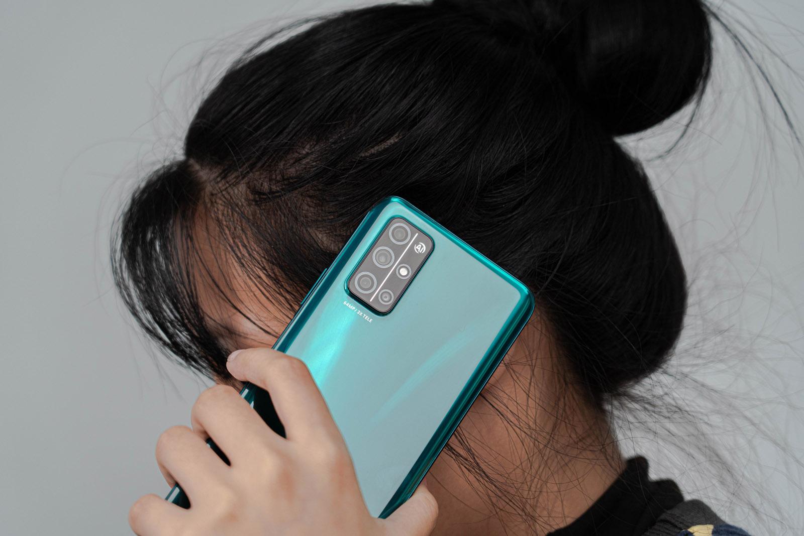 荣耀30S评测:首发新神U麒麟820,更有6400万像素相机