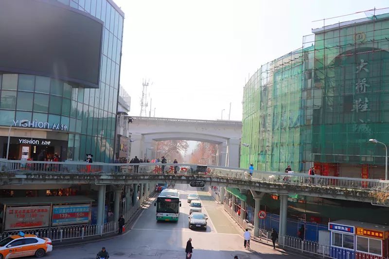 慢悠悠在司门口晃荡，感受武汉老城区的宠辱不惊