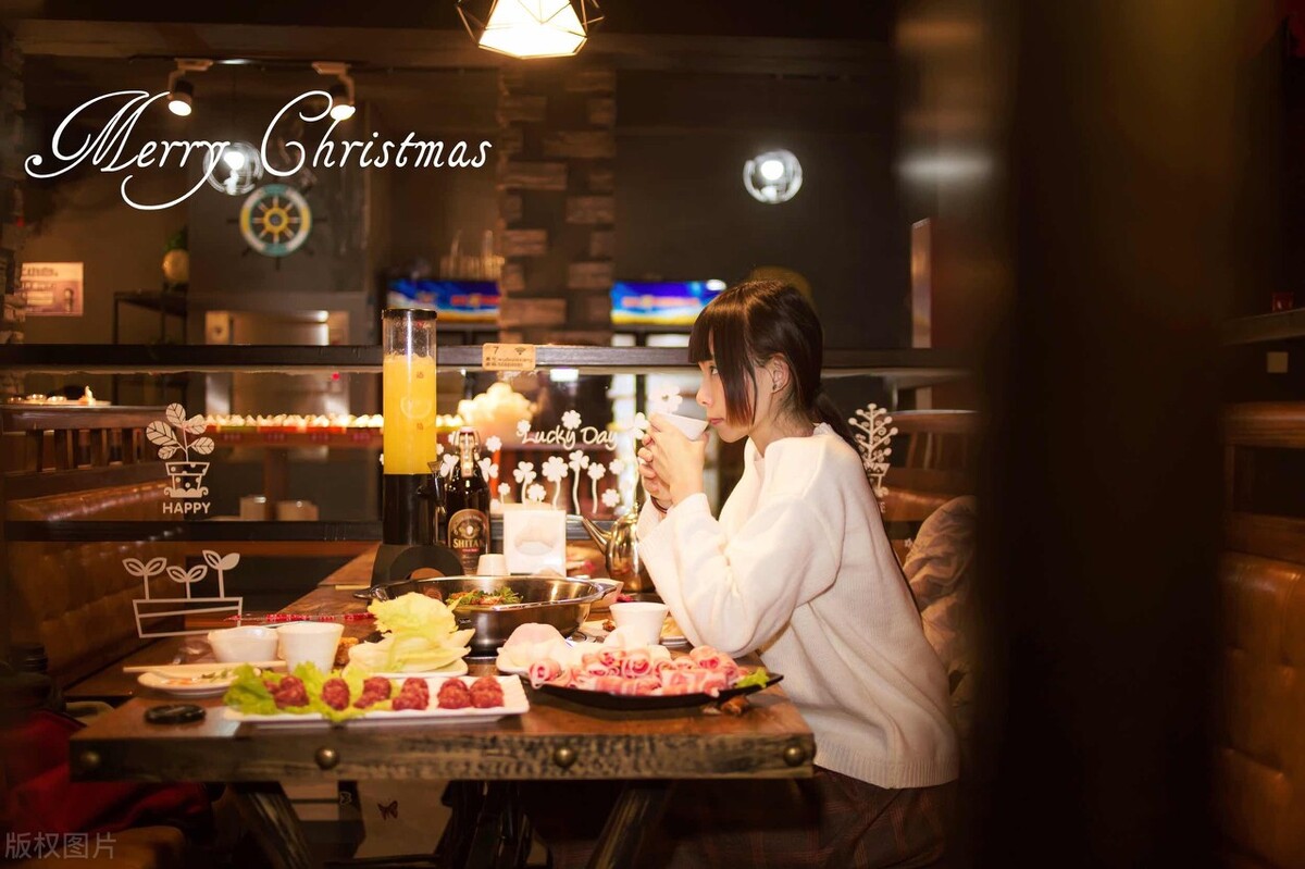 一家烤鱼店3天赚80万,几十块的烤鱼怎么赚钱