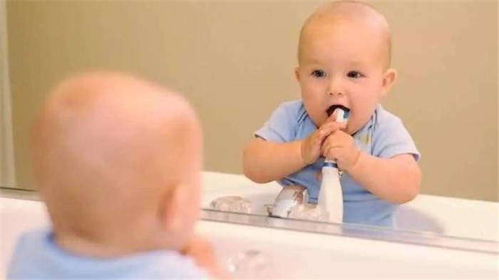 宝宝养成刷牙习惯避开3个误区,怎么让孩子养成正确的刷牙习惯