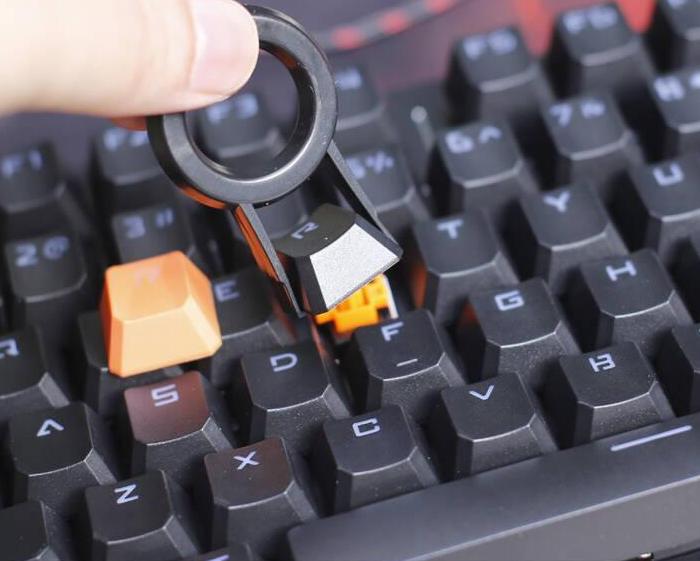 机械键盘怎么清理灰尘与杂物,机械键盘能拆开清理吗