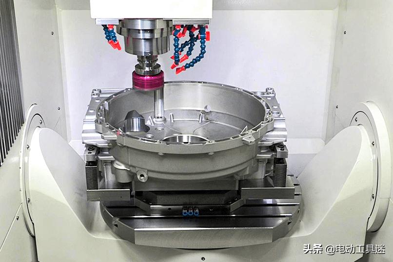 中国数控机床打破僵局,高端装备掌握核心大脑,全面突破真难