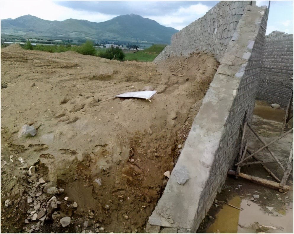 高速公路护坡回填施工,公路台背回填