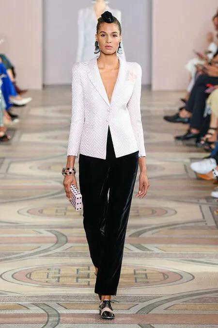 真正的阿玛尼是什么样的,阿玛尼男士手表大气