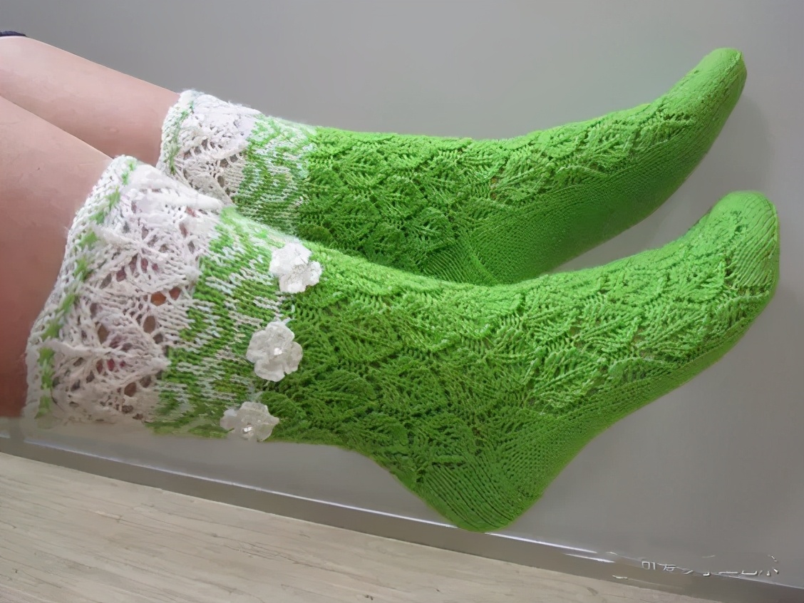 自己织的毛线袜,在家穿的毛线袜怎么织