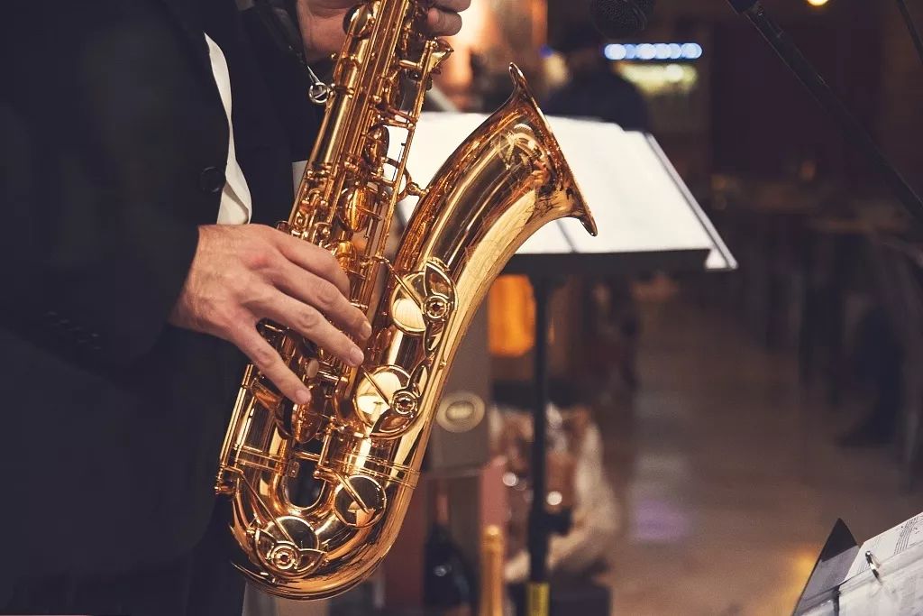 时髦的乐器,风骚乐器萨克斯