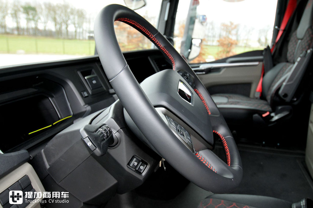 沃尔沃奔驰斯堪尼亚哪个好,奔驰沃尔沃斯堪尼亚卡车哪个更好