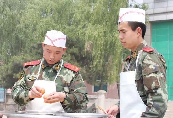 士官担任军官岗位,效果如何呢?