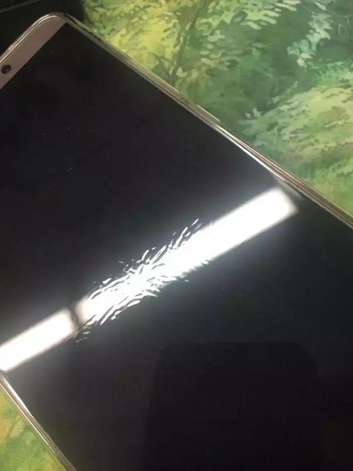 苹果钢化玻璃膜推荐防尘,苹果手机怎么样自己揭下钢化膜