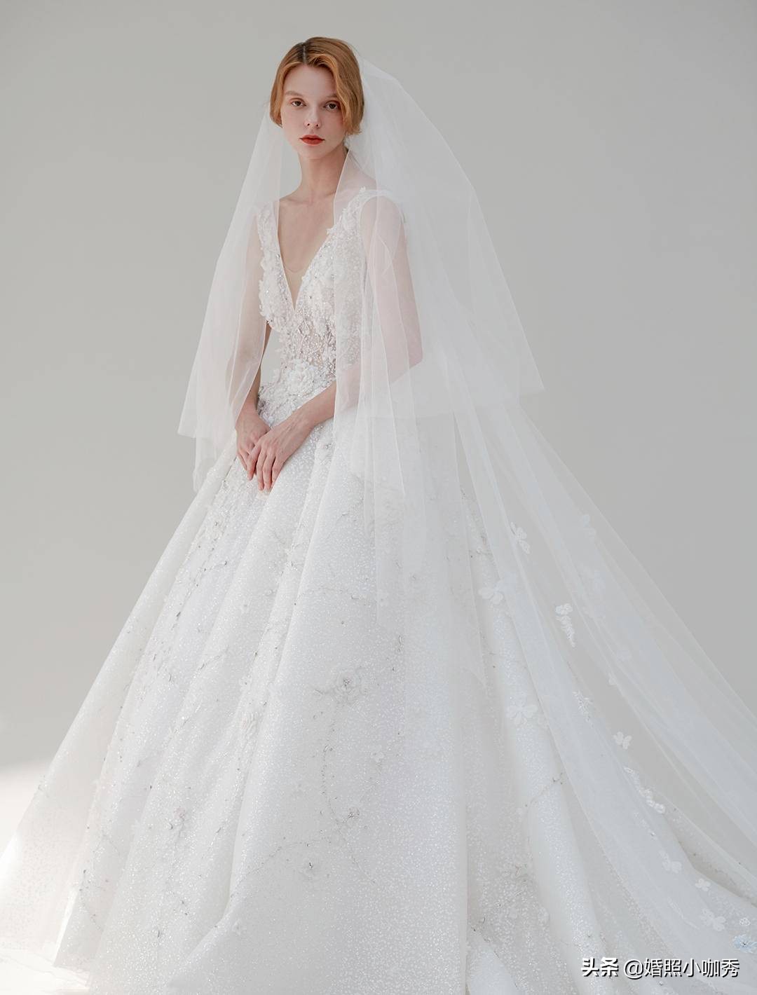 蓝色婚纱仙气梦幻简约,海边高级感婚纱推荐