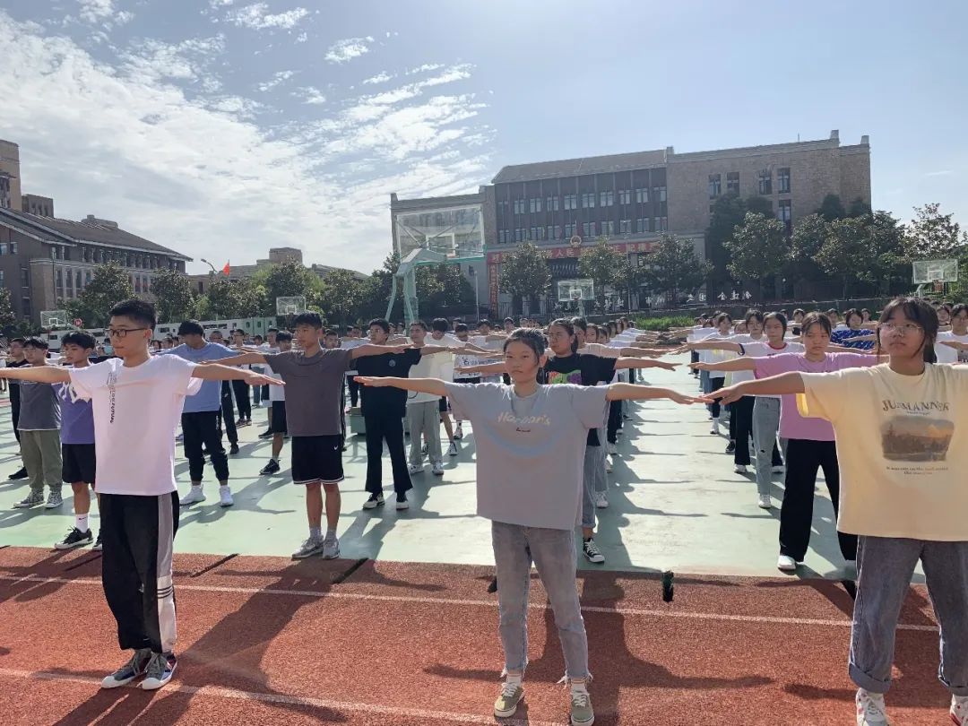 北川中学的教室,北川中学新校区照片