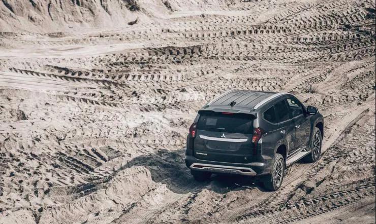 2020款帕杰罗劲畅国外试驾,新款帕杰罗劲畅越野测试