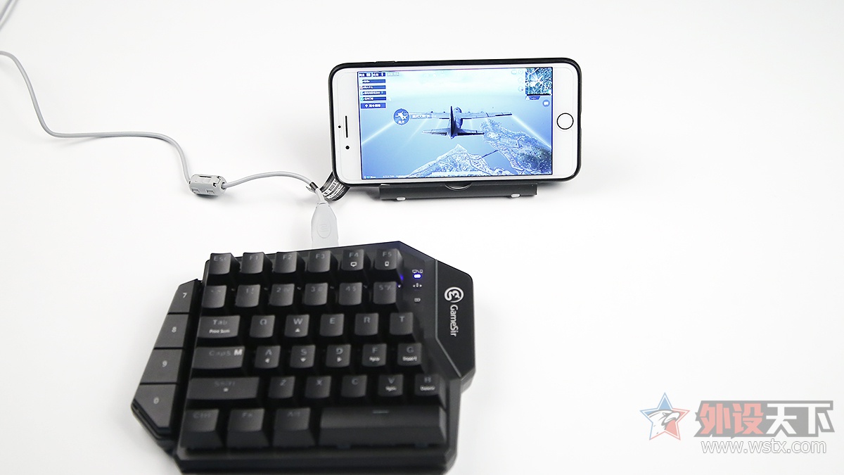 手游吃鸡在电脑上玩的详细操作,手游吃鸡可以在电脑上玩吗