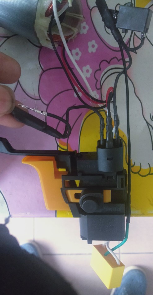 手电钻前面的夹头构造及更换,晶思达手电钻开关总成内部构造