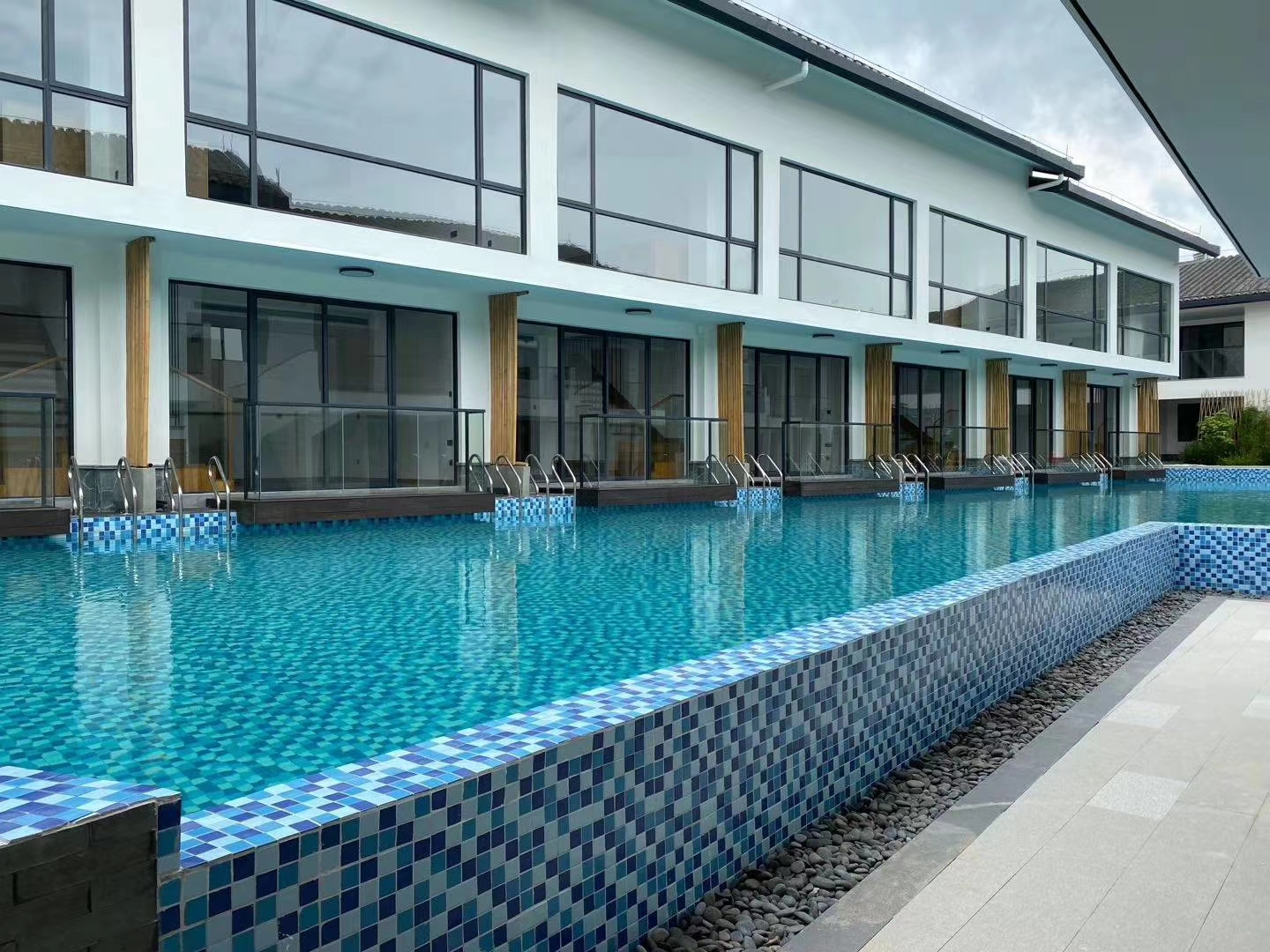 惠州民宿屋顶游泳池,惠州海边带游泳池的民宿