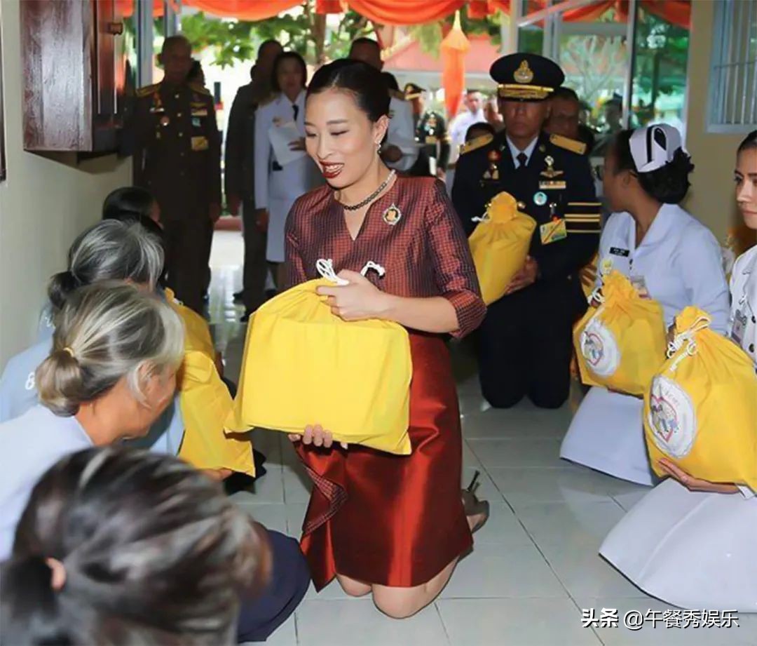 帕查拉被晋升为皇家卫队司令，地位直线飙升，提帮功压力越来越大