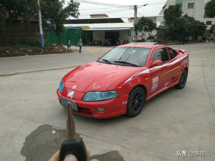 街头偶遇顶级跑车,国内街头罕见的超跑