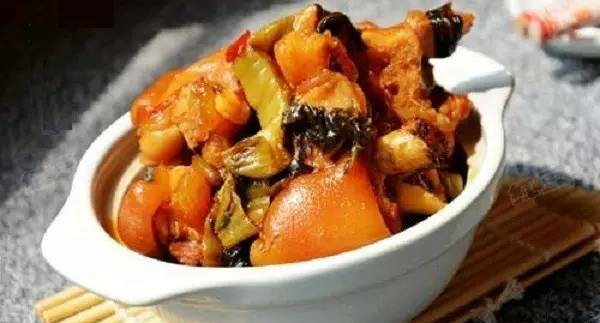 大厨分享9款开胃酸菜菜品做法,开胃酸菜的吃法大全