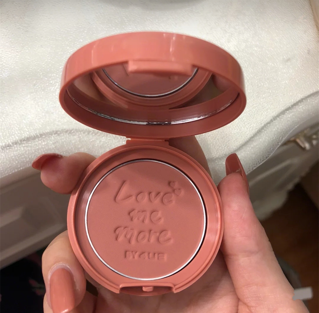 秋冬最好看的奶油杏色腮红,好用且减龄的腮红推荐女