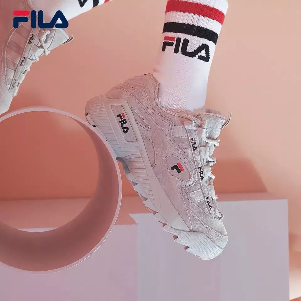 老爹鞋冬日时尚搭配图欣赏,一双老爹鞋穿四季