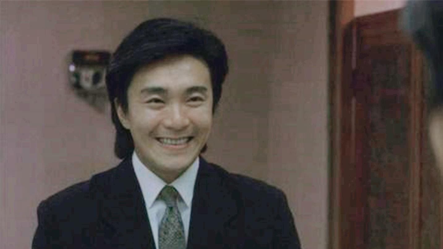 周星驰为什么电影越拍越少,周星驰开启电影之路