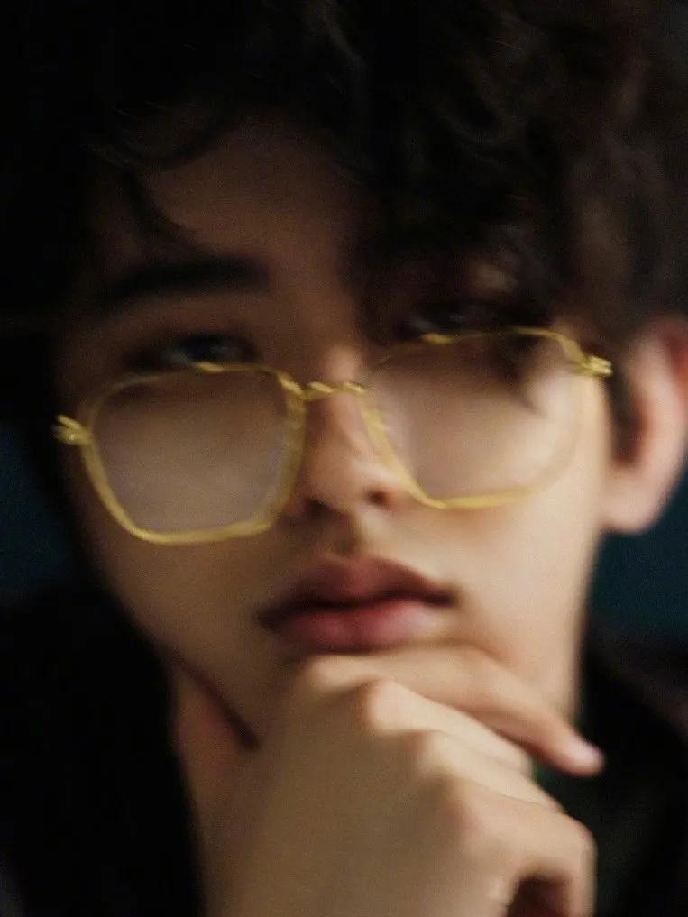 蔡徐坤娱乐圈四大顶流,蔡徐坤为什么能成为顶流爱豆