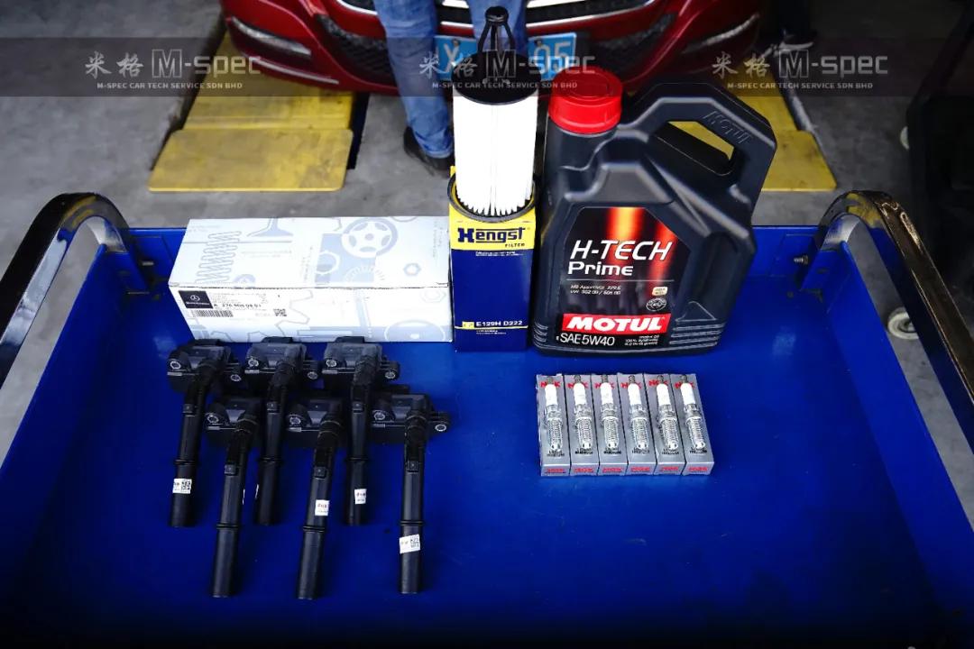 奔驰CLS300CGI周期养护选用法国MOTUL全合成机油