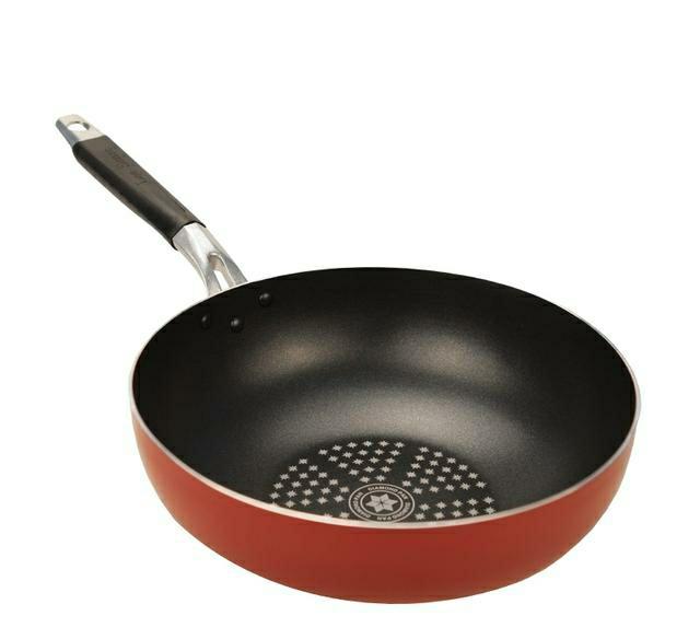 电饭锅内胆掉漆了蒸东西要紧吗,电饭锅内胆掉漆了怎么彻底清除