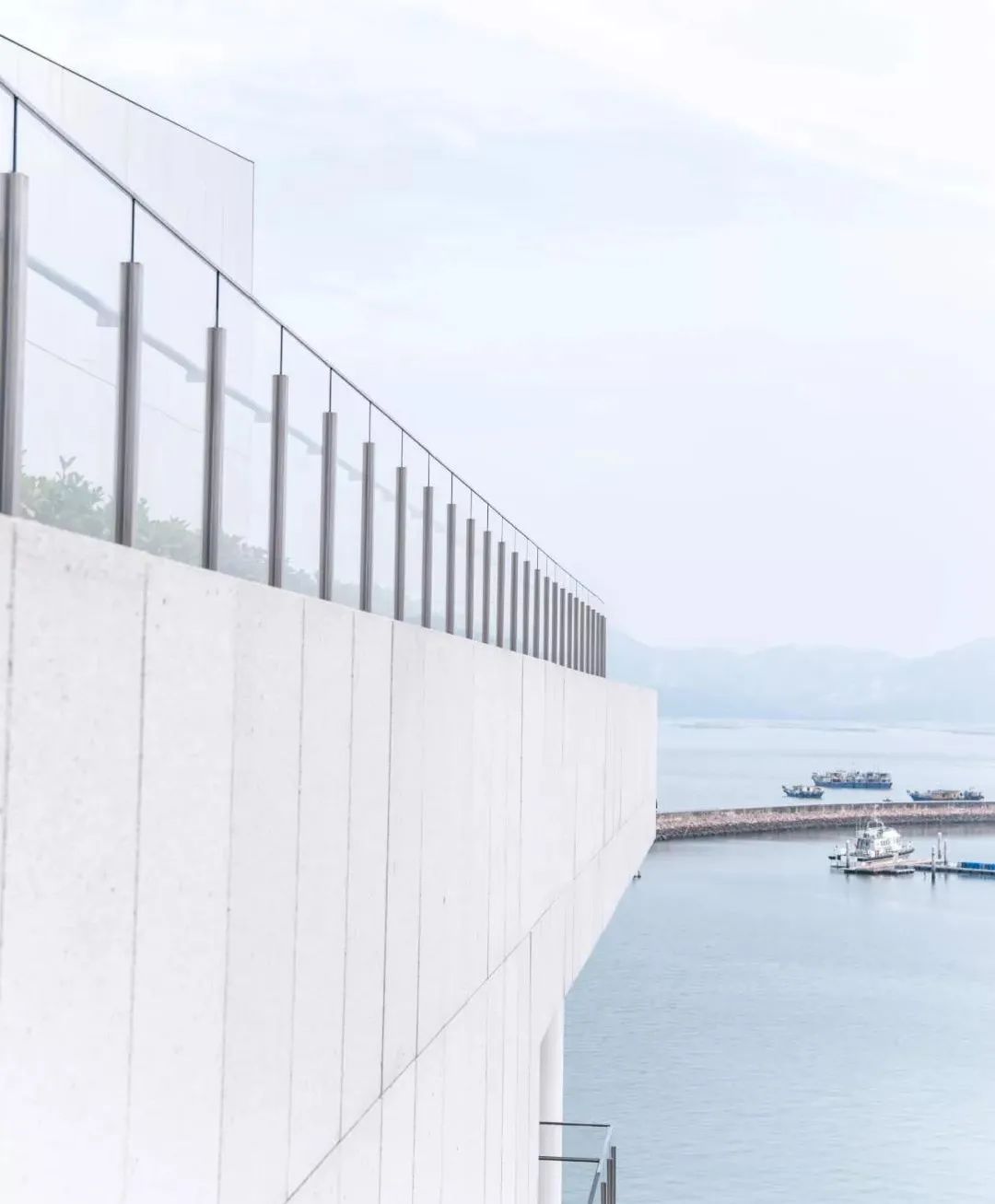 深圳灯光秀与武汉灯光秀,春光无限好深圳