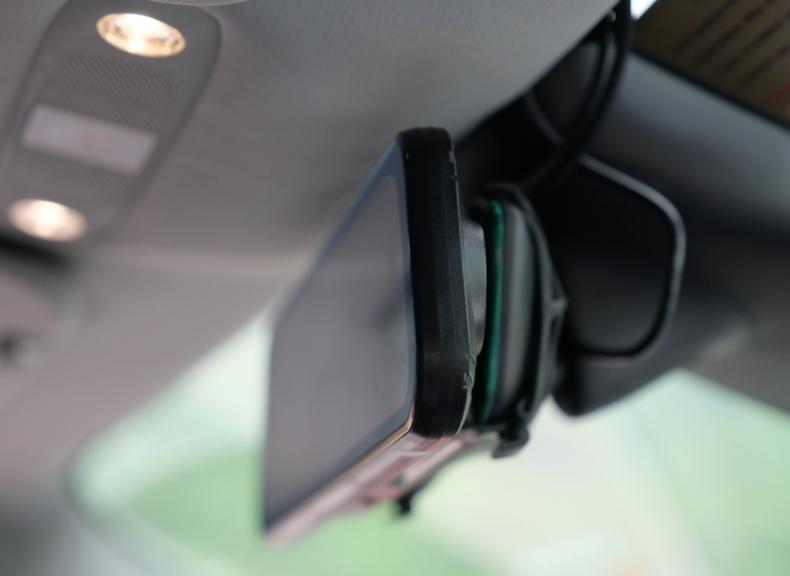 任我游智能行车记录仪红键,任我游隐藏式行车记录仪测评