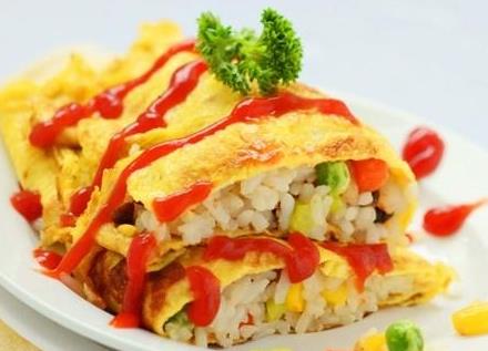 家常版蛋包饭的做法,蛋包饭美食教学