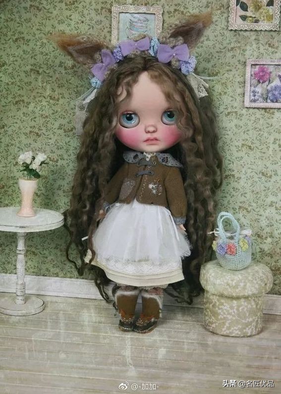 怎么用不要的衣服给玩偶做裙子,怎么给小玩偶做好看的小裙子