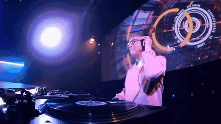 打碎了牙齿往肚子里咽谚语原句,打碎牙往肚里咽的谚语