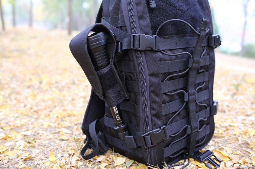 包行天下NITECOREBP25大容量双肩包