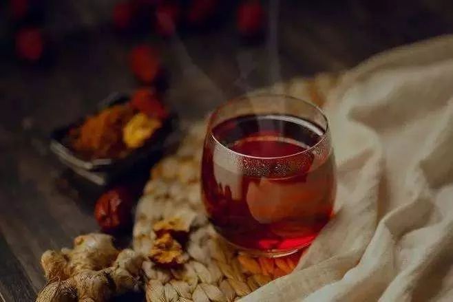 立夏过后服用除湿健脾的药好吗,立夏当天喝什么祛湿热的茶