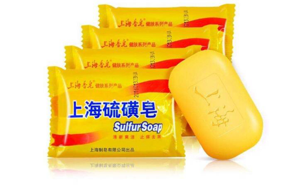 床单被罩上的血渍污渍怎么清洗,如何洗掉衣服上的血渍旧血迹