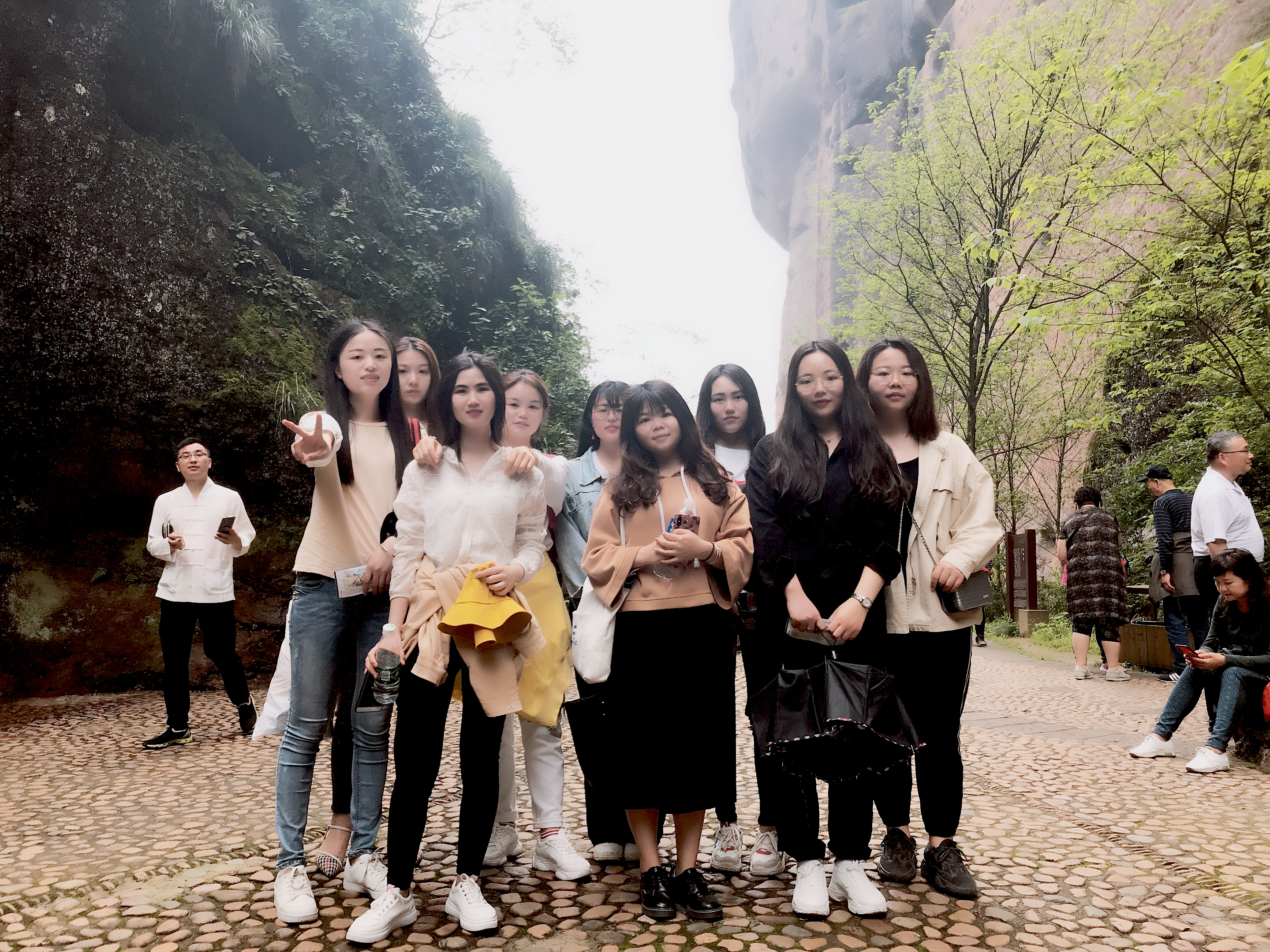 一日游遍江西龙虎山是什么体验？这些寻梦人去尝试了一下