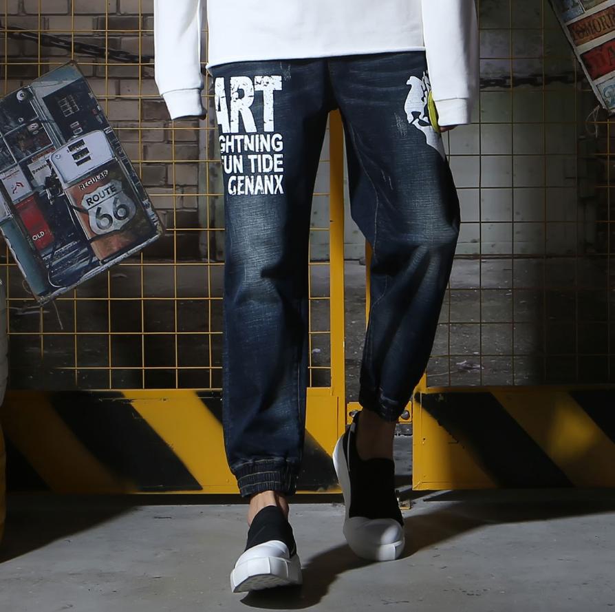 秋冬外套适合搭宽松牛仔裤,秋冬微喇牛仔裤搭配外套