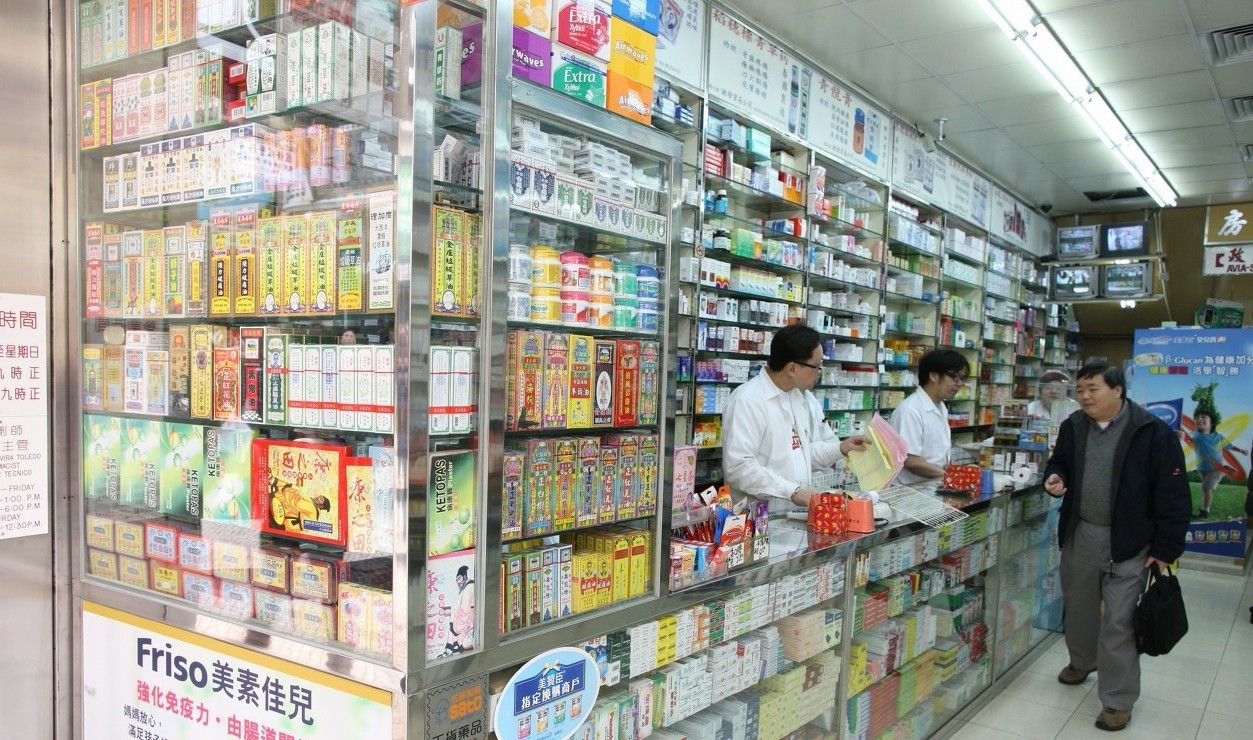 大街上找药店比找厕所还容易，开药店一年到底能赚多少钱？