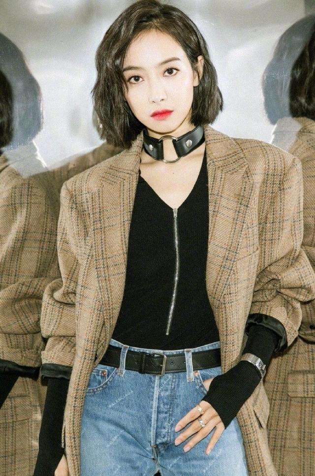 格纹元素西装搭配图,春天格纹西装搭配大全