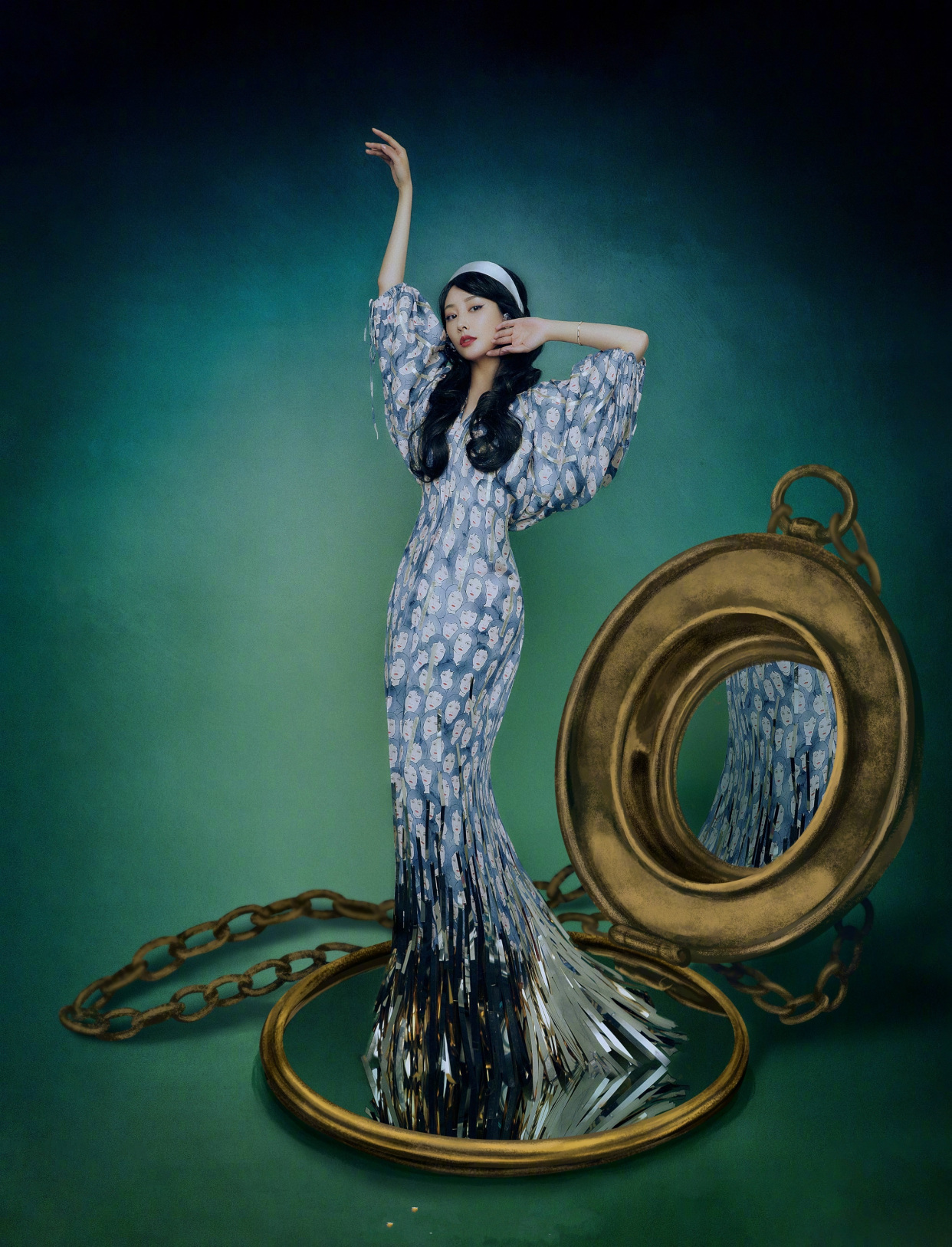 同复古风造型，31岁的李纯被赞名媛，26岁钟楚曦堪比大妈