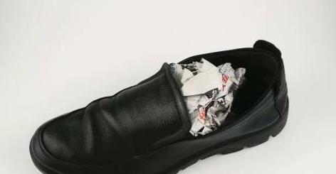 对付鞋子磨脚最快的解决办法,快速解决鞋子磨脚后跟应急方法