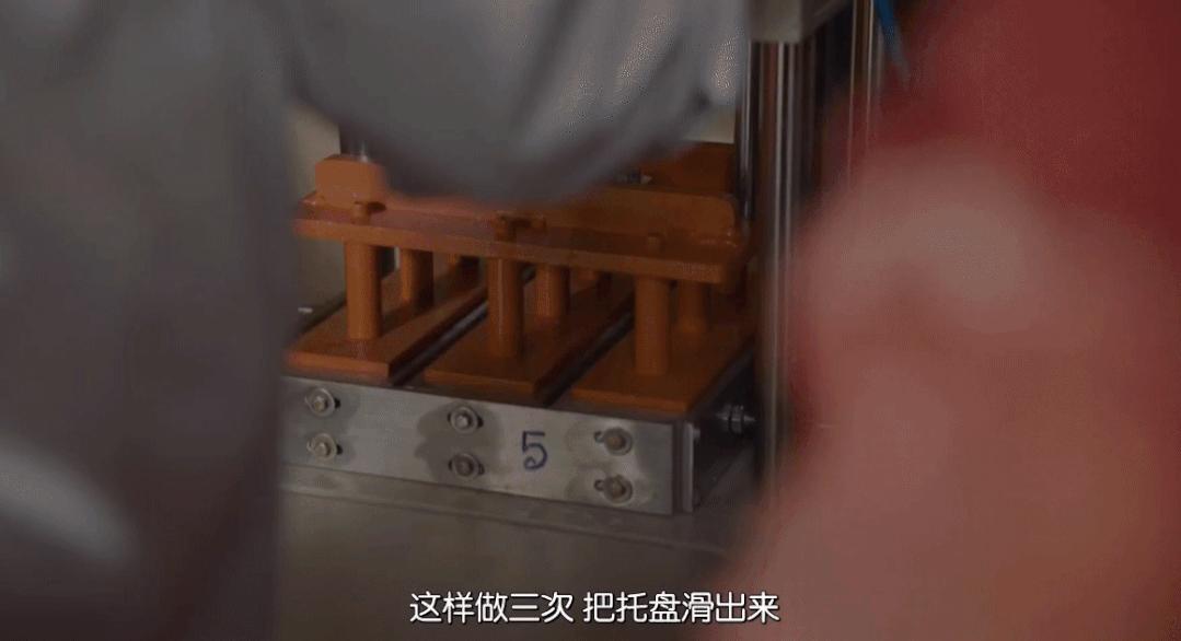 奥斯卡最佳短片记录印度女人争取卫生巾自由，卫生巾是怎么做成的