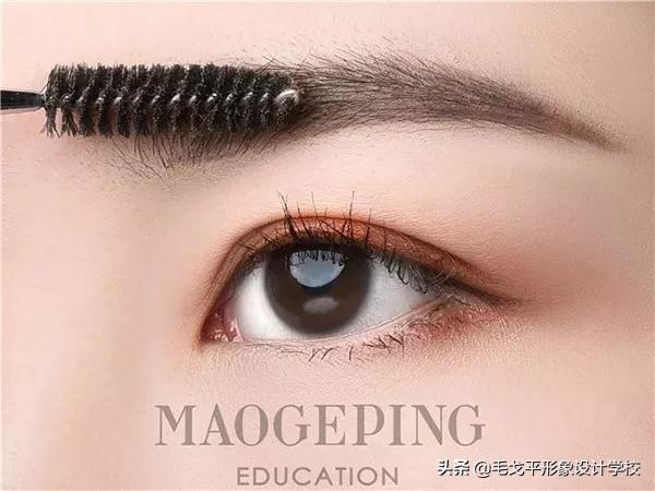 正确的修眉画眉方法,简单的修眉技巧和画眉方法